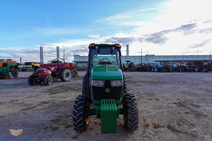Trator John Deere 5060EN