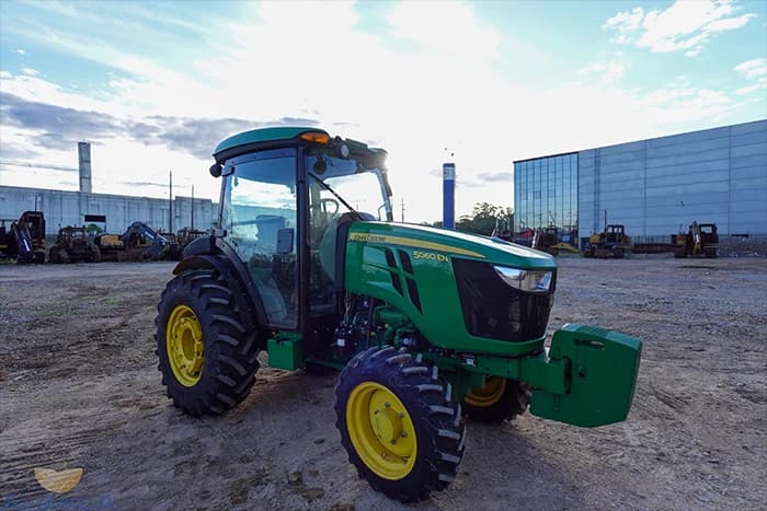 Trator John Deere 5060EN