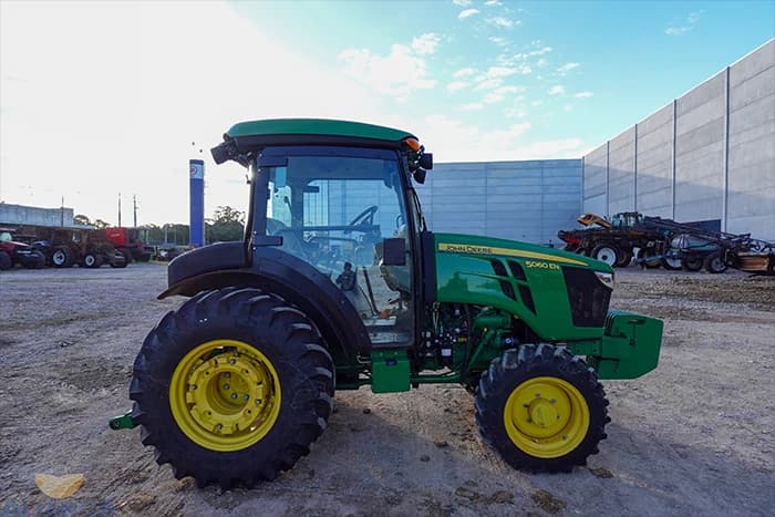 Trator John Deere 5060EN