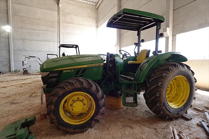 Trator John Deere 5080E