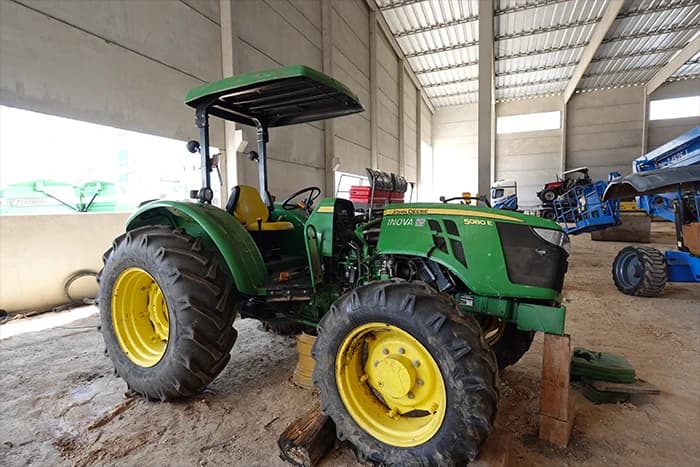 Trator John Deere 5080E