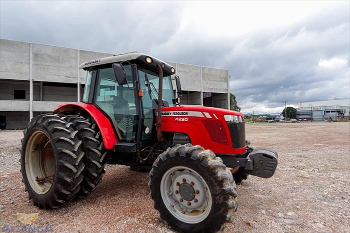 Trator Massey Ferguson 4290