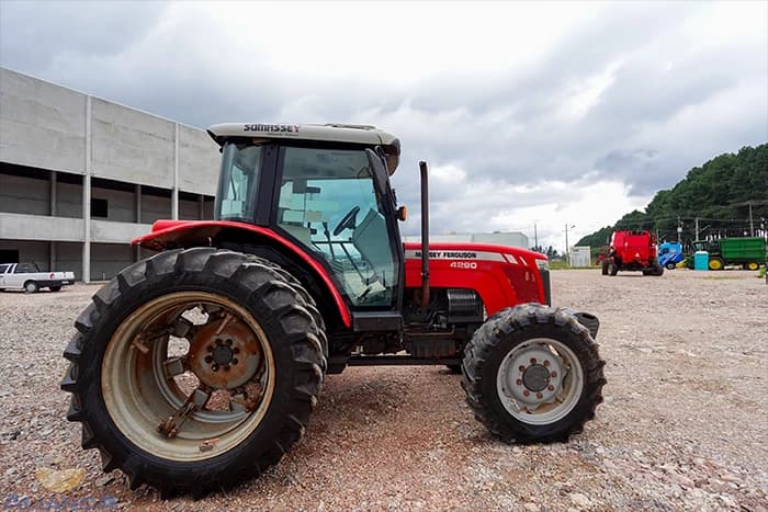 Trator Massey Ferguson 4290