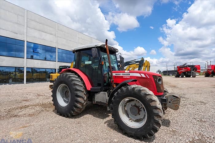 Trator Massey Ferguson 4292