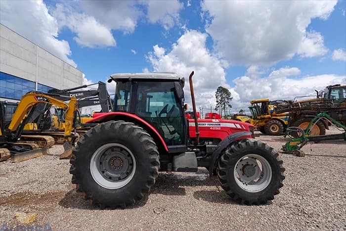 Trator Massey Ferguson 4292