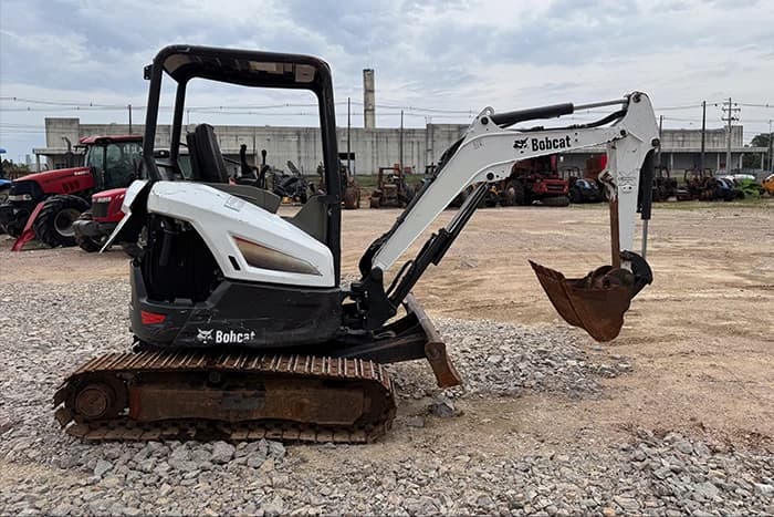 miniescavadeira-bobcat-e27z-2020