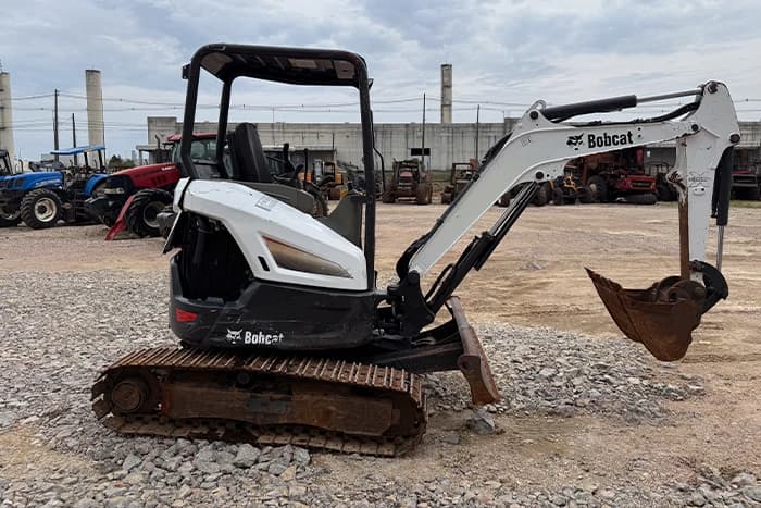 miniescavadeira-bobcat-e27z-2020