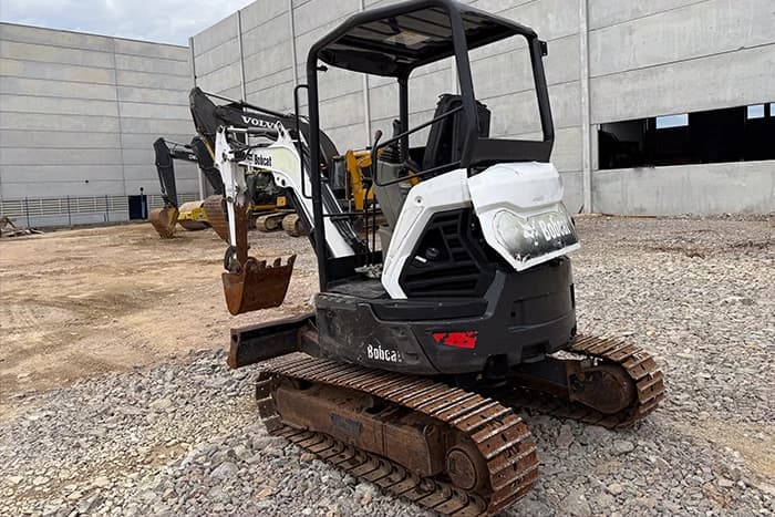miniescavadeira-bobcat-e27z-2020