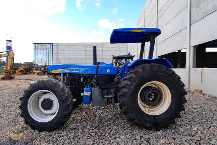 Trator New Holland 7630