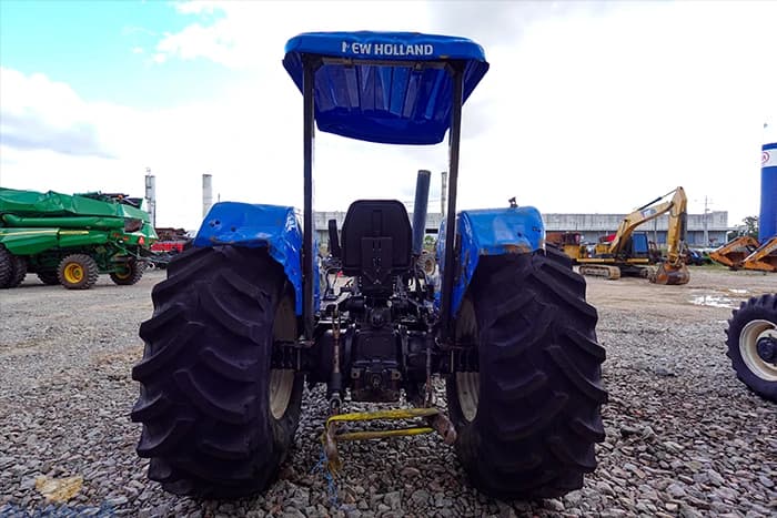 Trator New Holland 7630