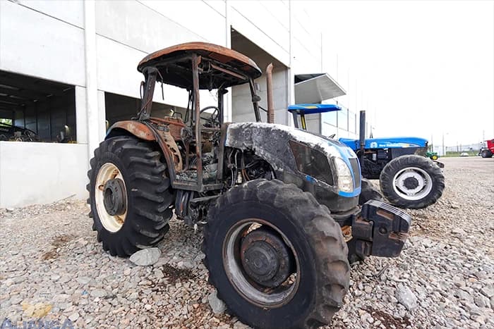 Trator New Holland TL 5100