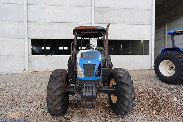 Trator New Holland TL 5100