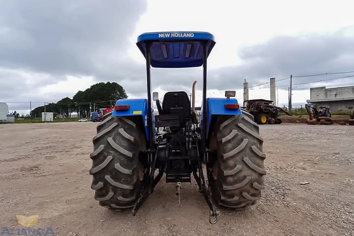 trator-new-holland-7630-2018