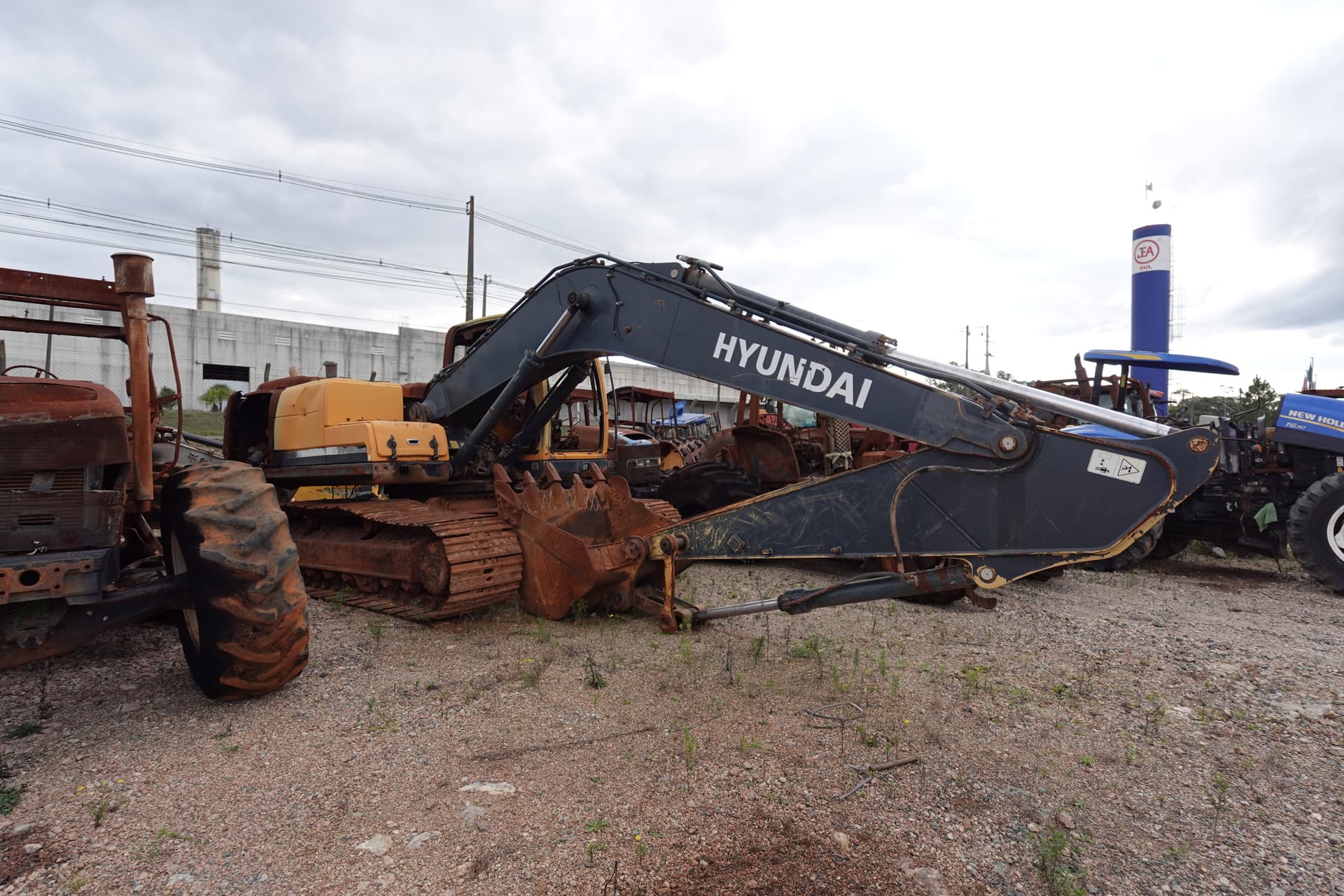Escavadeira Hyundai R 220