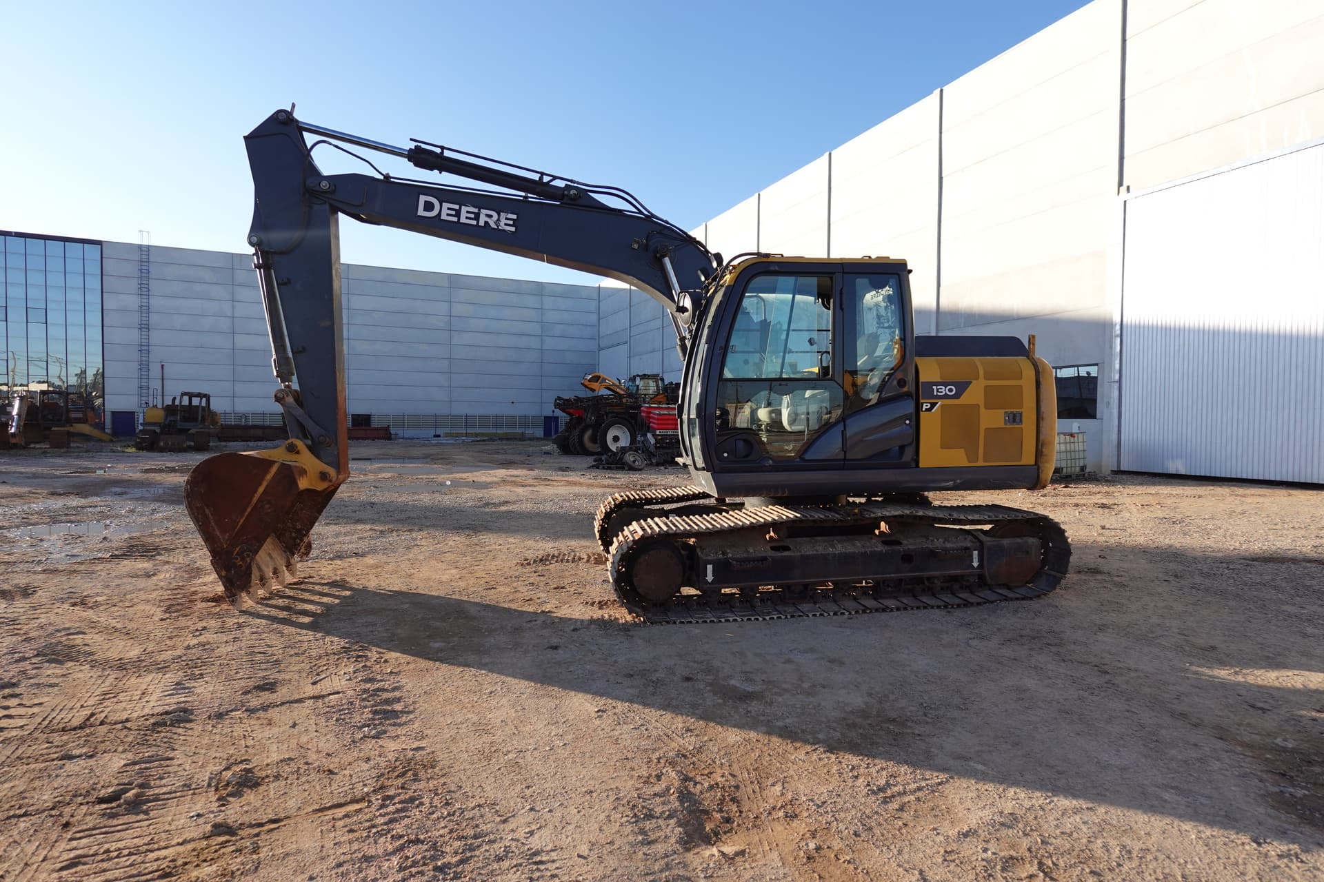 Escavadeira John Deere 130P