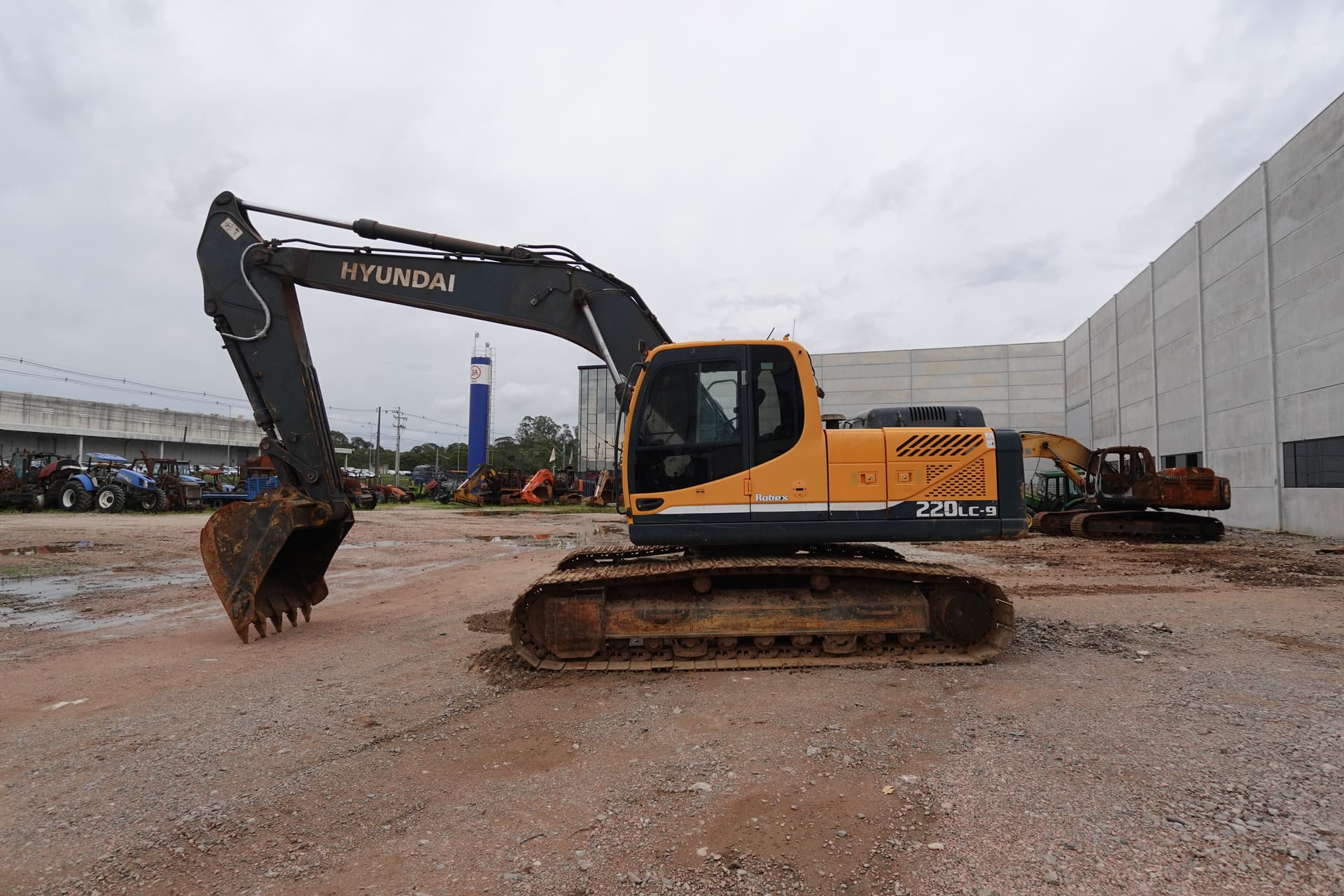 Escavadeira Hyundai R220lc